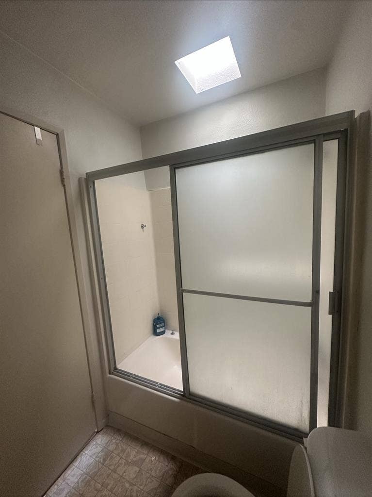 Townhouse style Shared apartment,