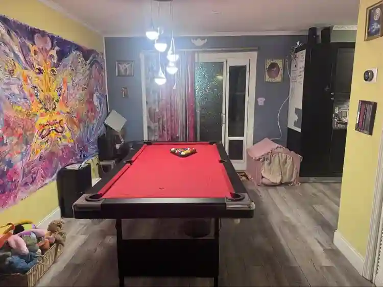 Furnished room and private bathroom