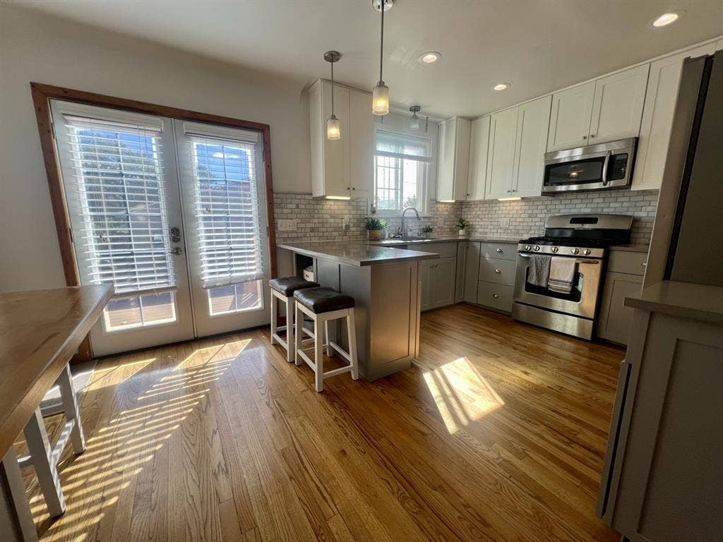 Furnished month to month room