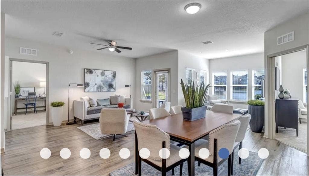 ROOM FOR RENT (it’s amazing)