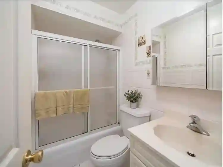 Bayonne 3-Bedroom Apt