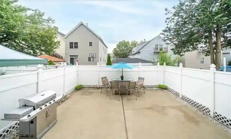 Bayonne 3-Bedroom Apt