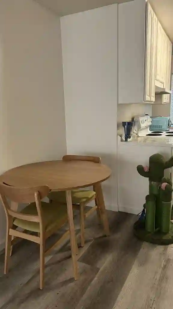 Cozy Lake Merritt Room for Rent