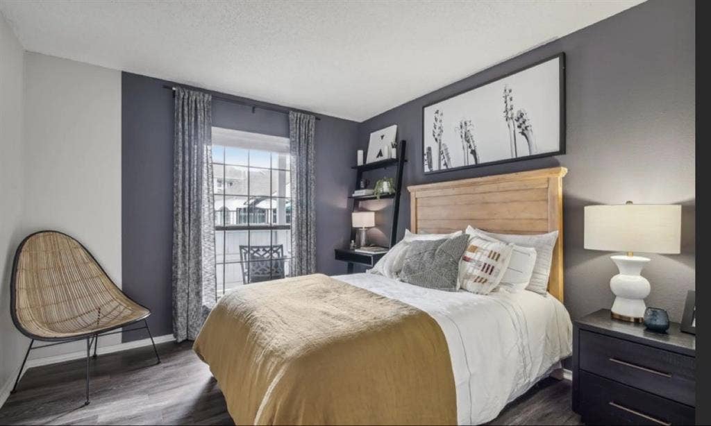 Master suite w bath and in-unit W/D