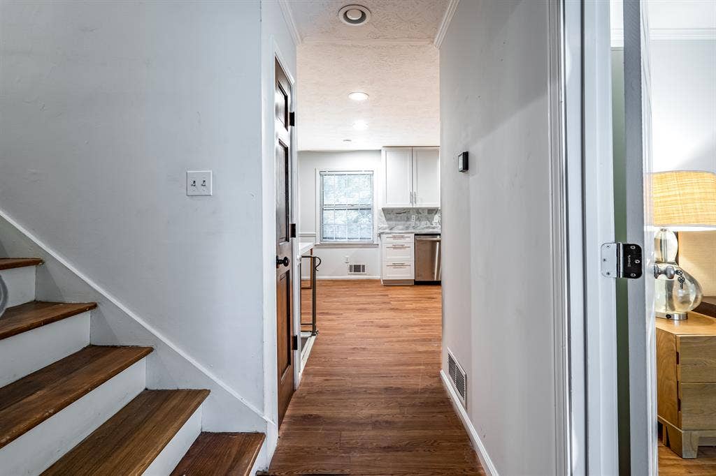 8 BR in Stone Mountain