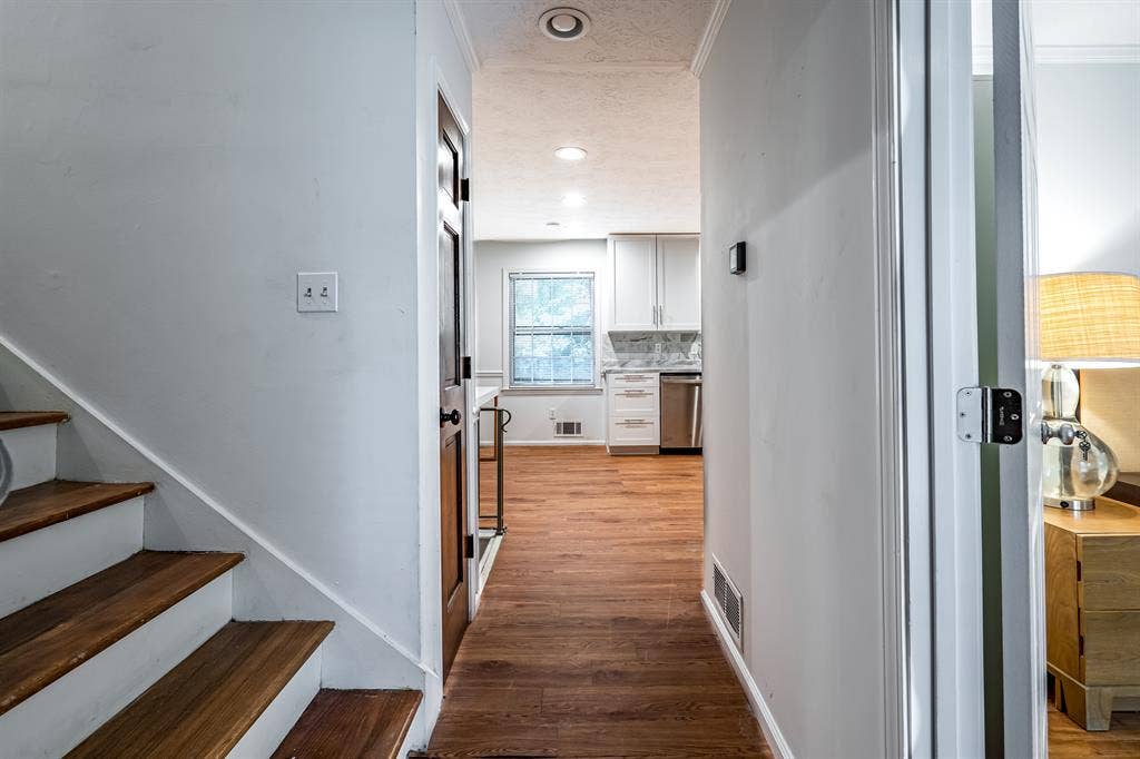 8 BR in Stone Mountain