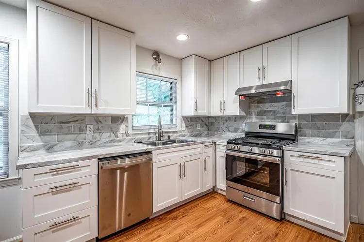 8 BR in Stone Mountain