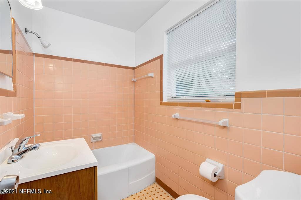 6 BR in Jacksonville