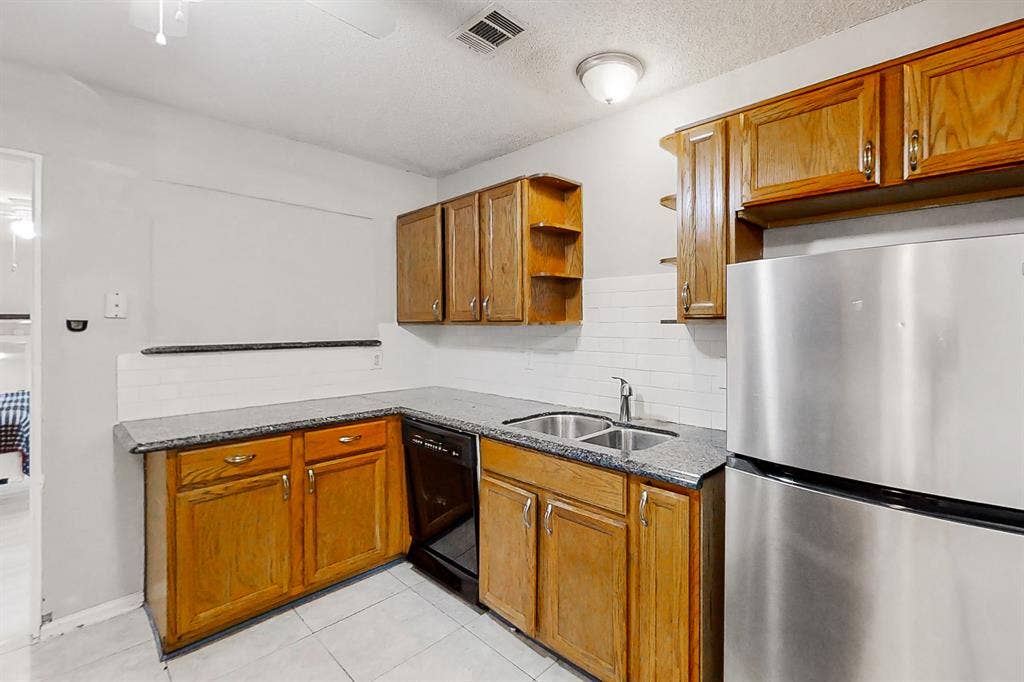 5 BR in Stone Mountain