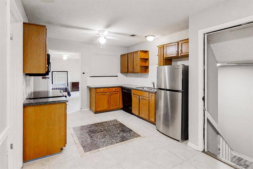 5 BR in Stone Mountain