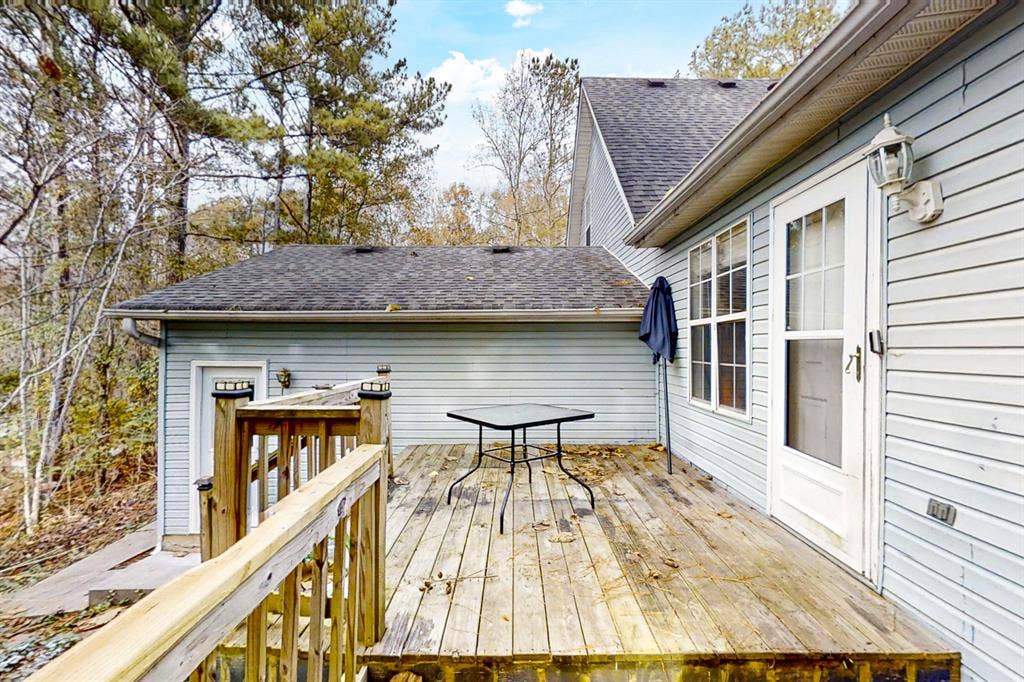 5 BR in Stone Mountain