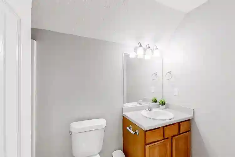 5 BR in Stone Mountain