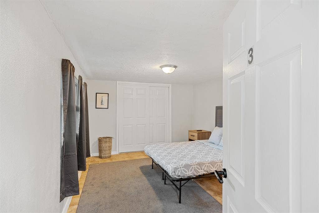 8 BR in Clearwater
