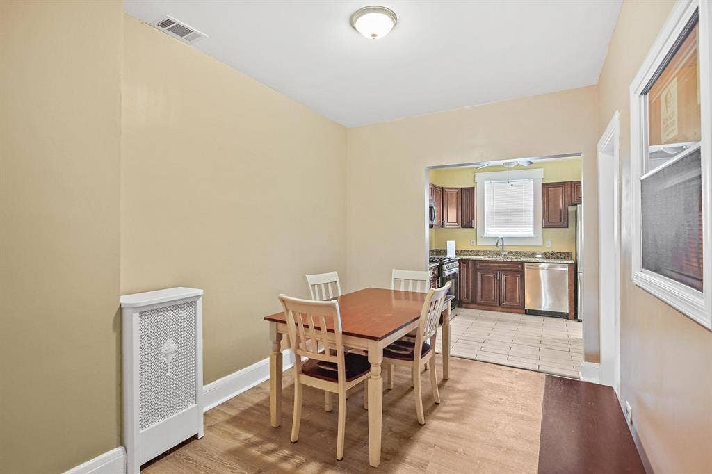 6 BR in Baltimore