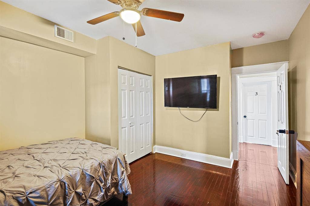 6 BR in Baltimore