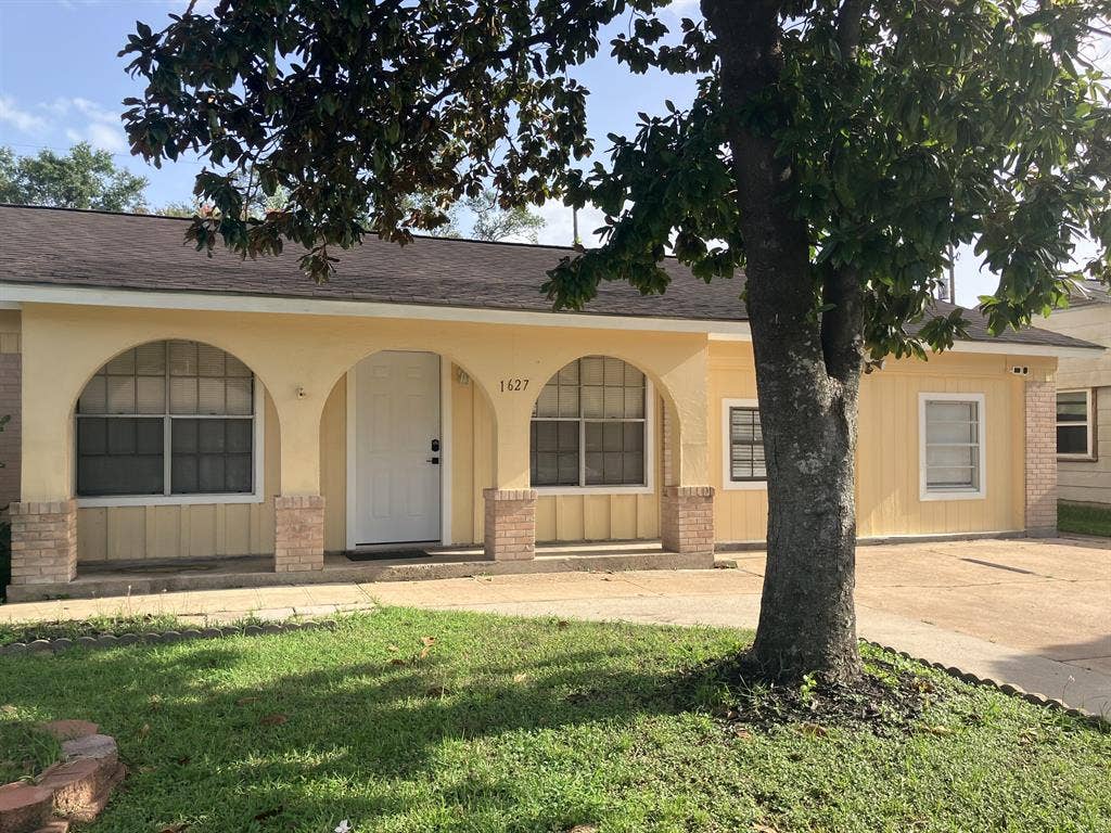 6 BR in Houston