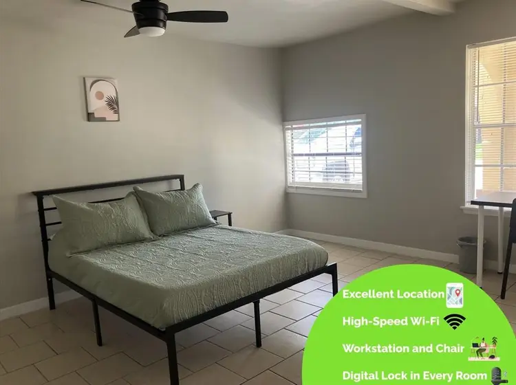 6 BR in Houston