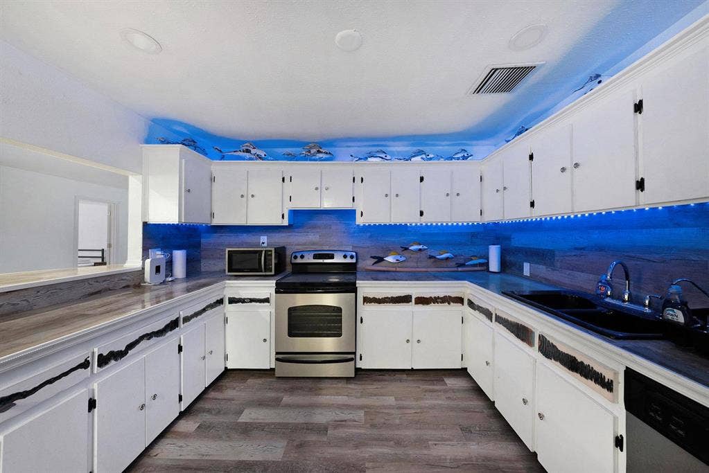 5 BR in St. Petersburg