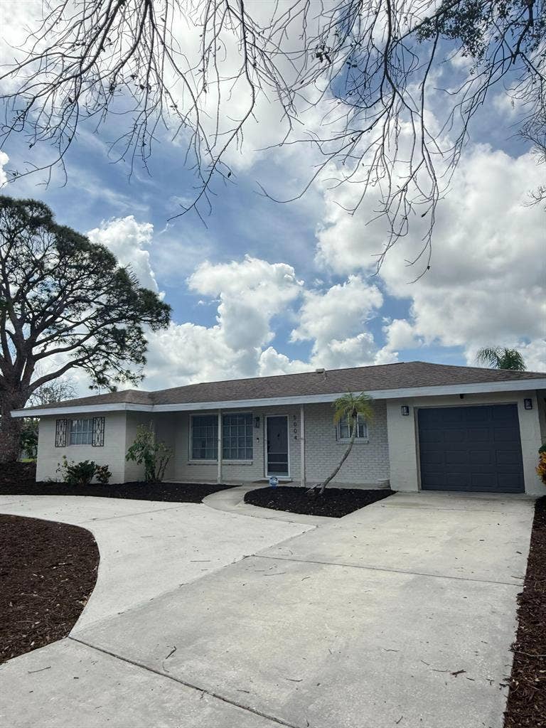 5 BR in Sarasota