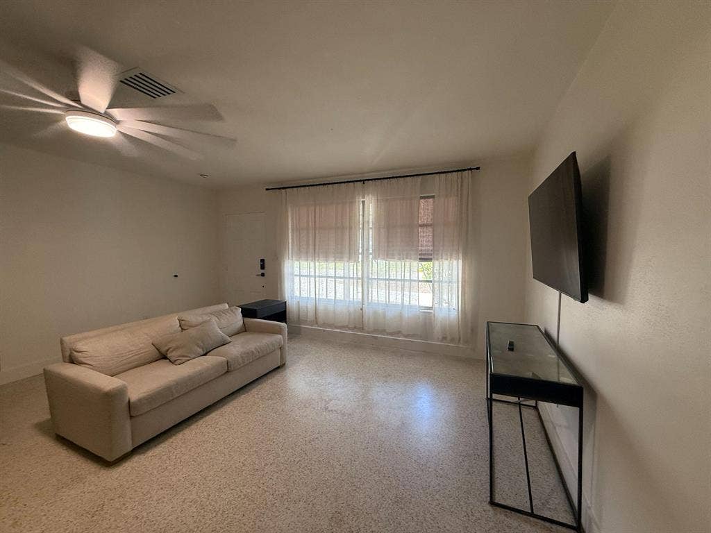 5 BR in Sarasota