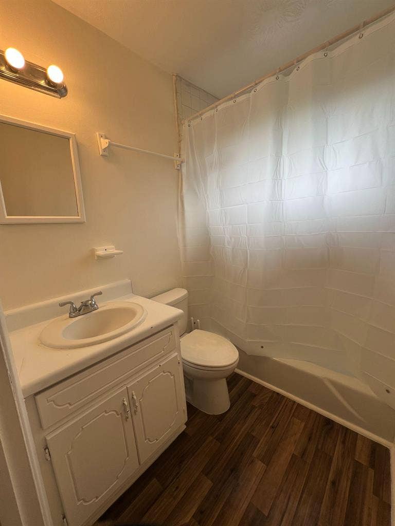2 BR in Forest Park