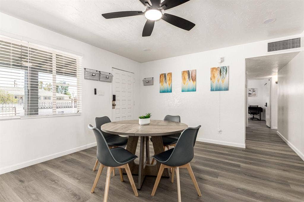 8 BR in Phoenix