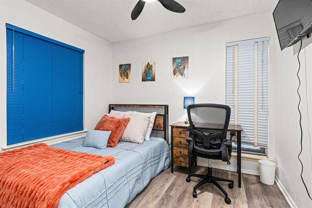 5 BR in Live Oak