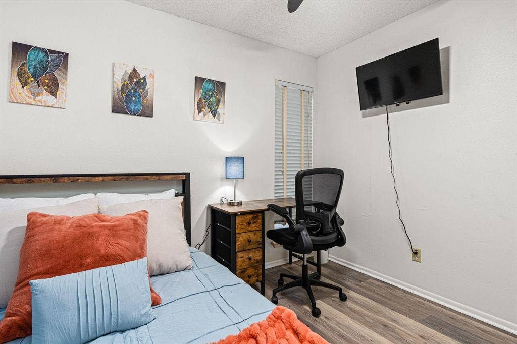5 BR in Live Oak