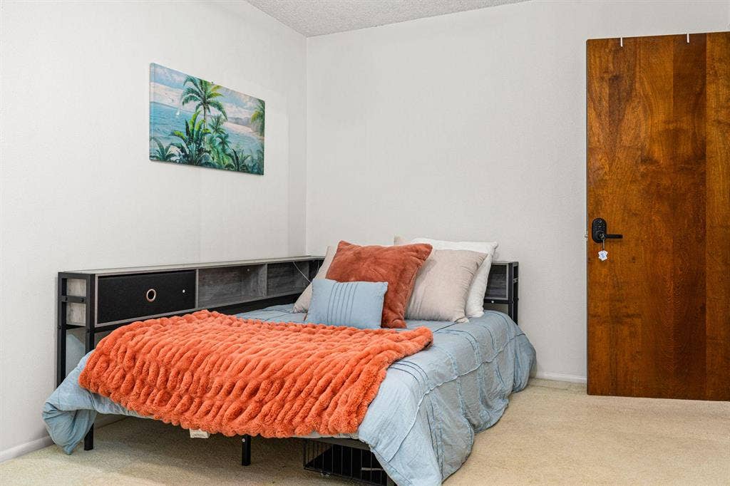 5 BR in Live Oak