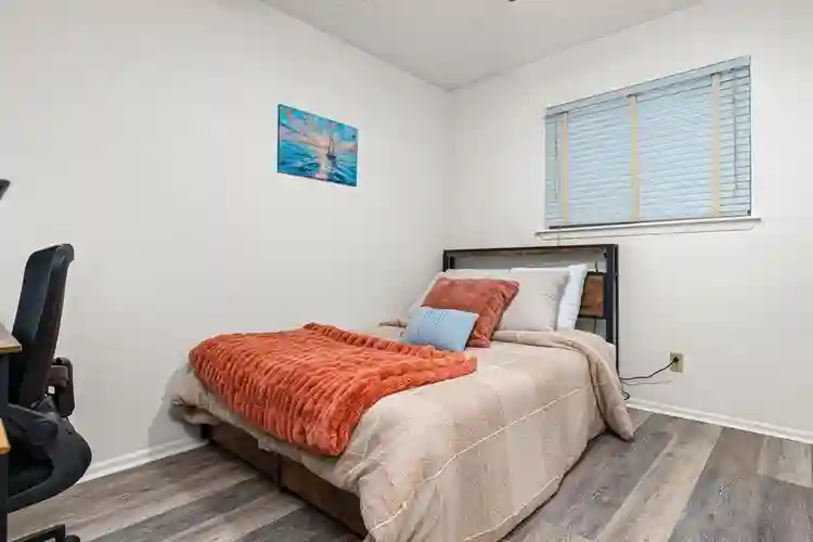 5 BR in Live Oak
