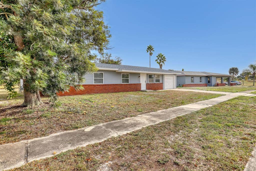 5 BR in Palm Bay