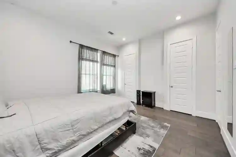 3 BR in Houston