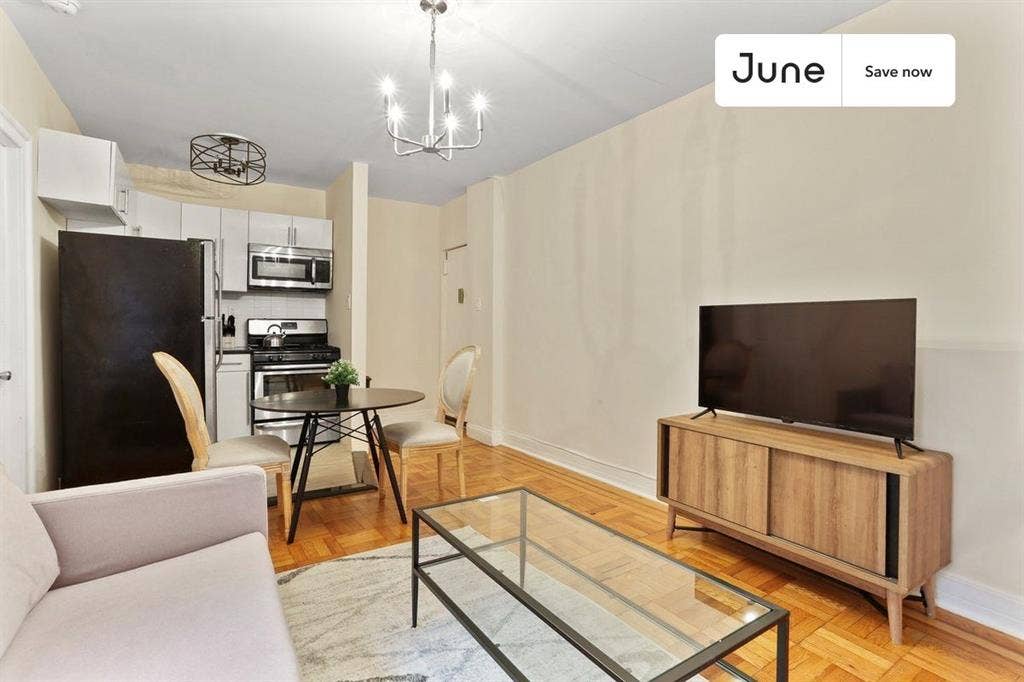 2 BR in New York City
