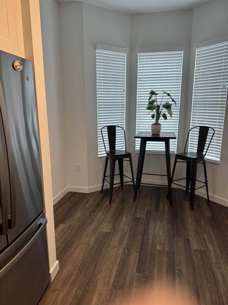 Private room, private bath garage