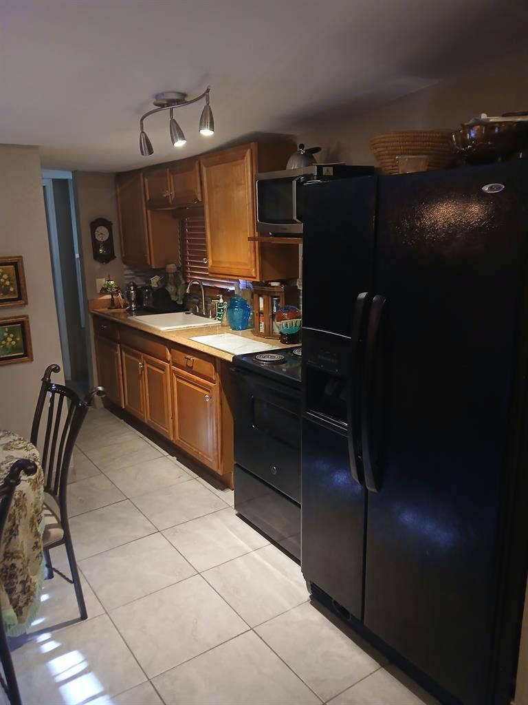 Private Room & Bath No Deposit