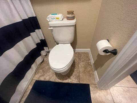 Furnished/Private Bath/UTILI INCLUD