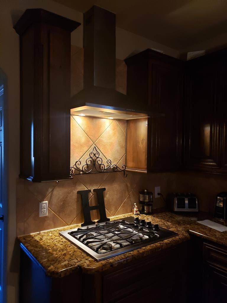 Furnished/Private Bath/UTILI INCLUD