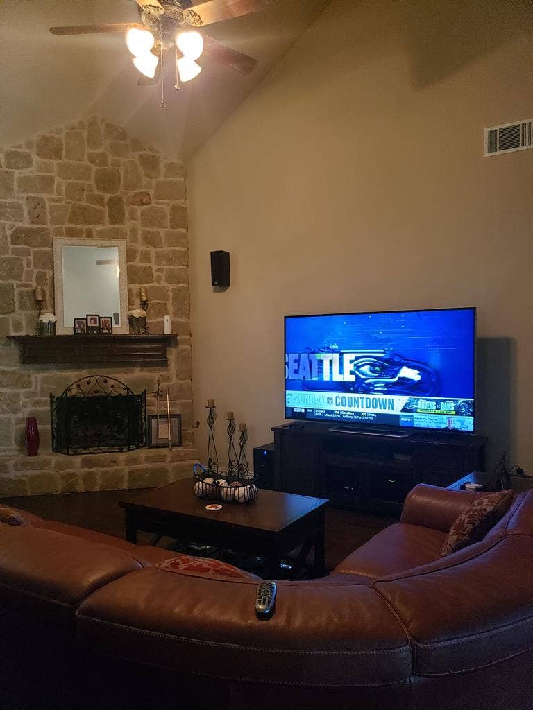 Furnished/Private Bath/UTILI INCLUD