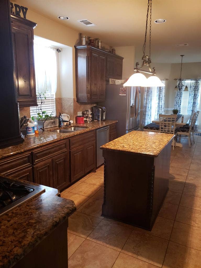 Furnished/Private Bath/UTILI INCLUD