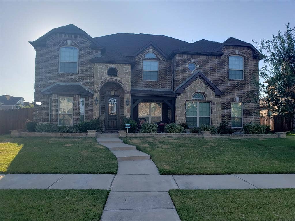 Furnished/Private Bath/UTILI INCLUD