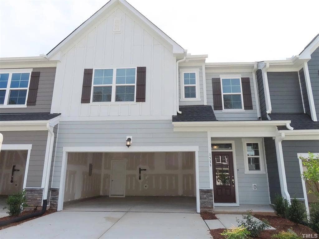 4 BR in Cary