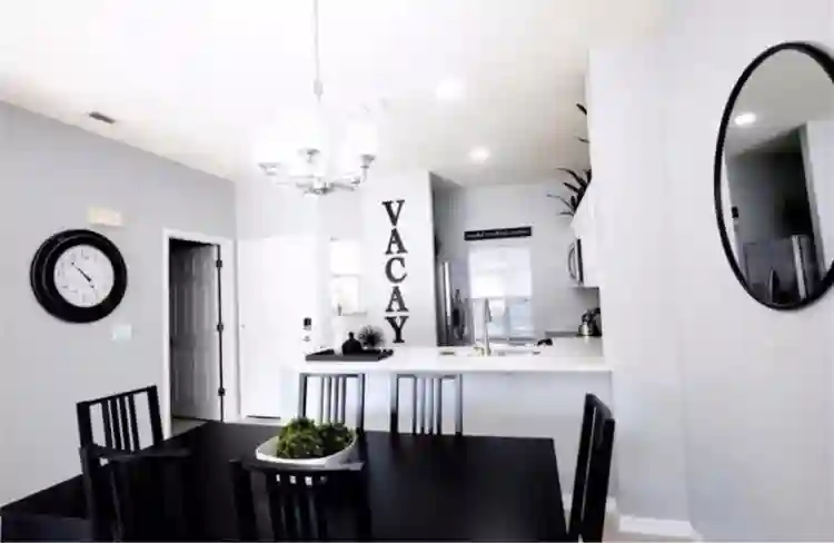 Room for rent in a town house