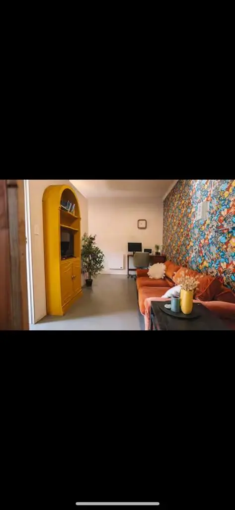 A Lovely one bedroom full suite