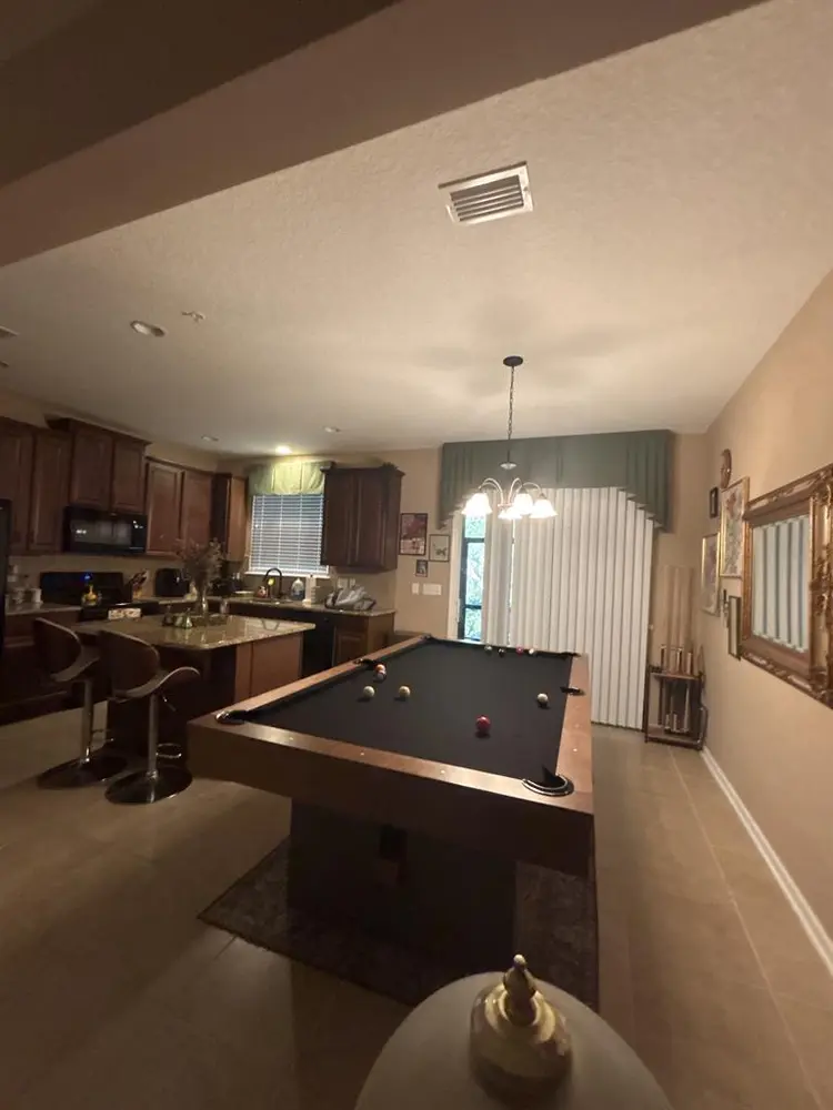 ROOM AVAILABLE FOR MOVE ASAP