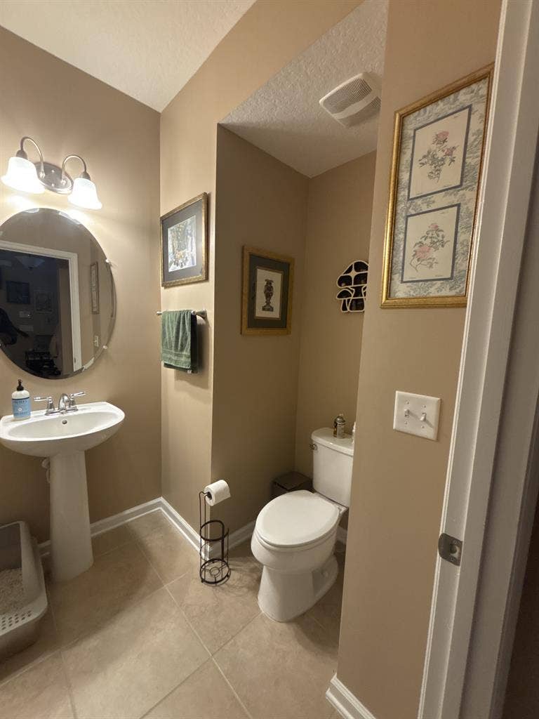 ROOM AVAILABLE FOR MOVE ASAP