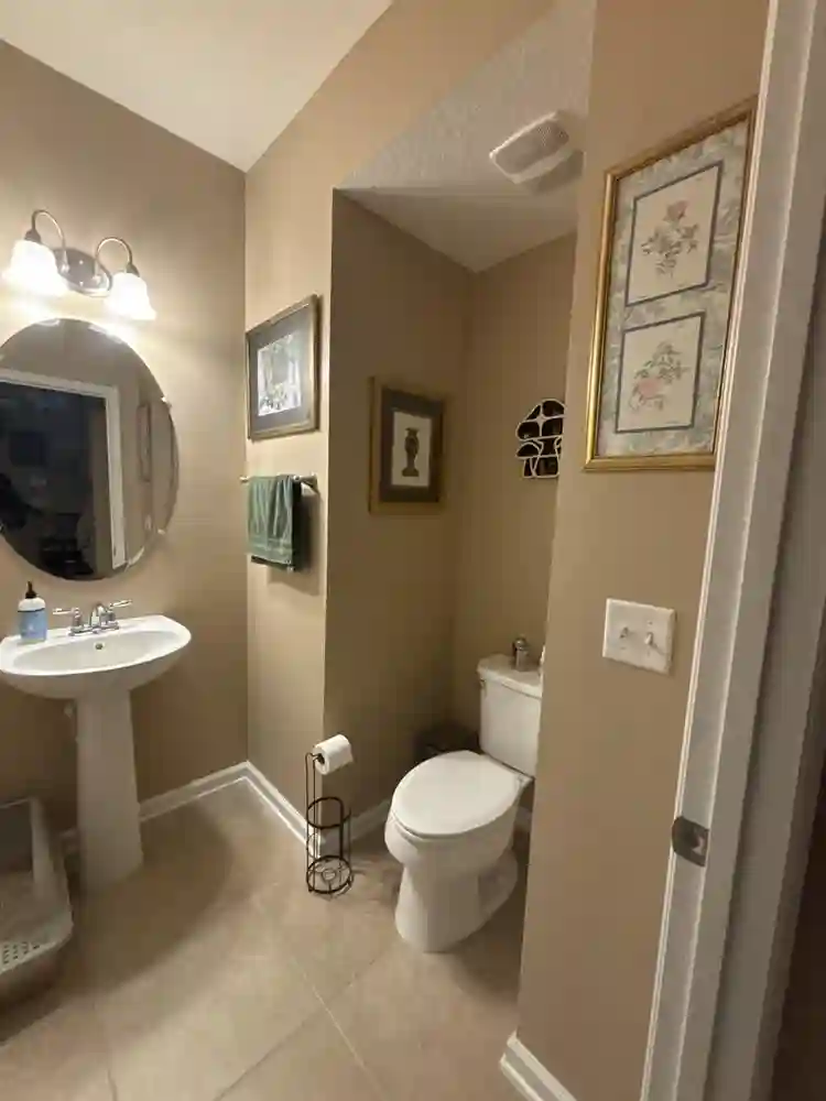 ROOM AVAILABLE FOR MOVE ASAP