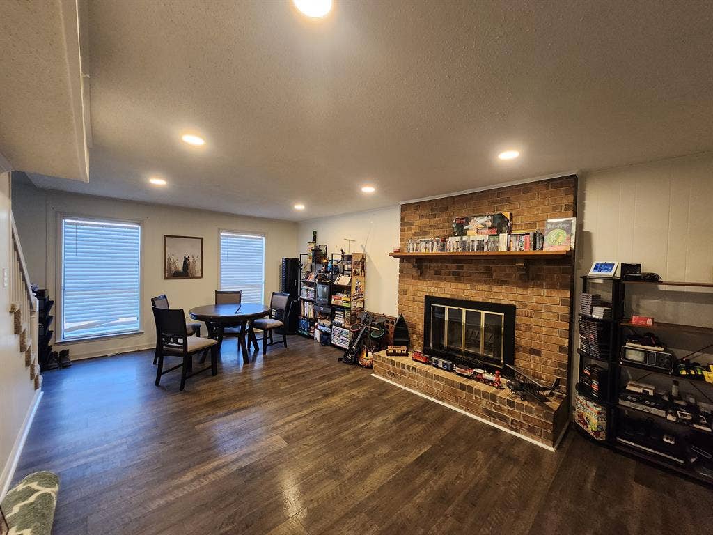 Room for rent in furnished house