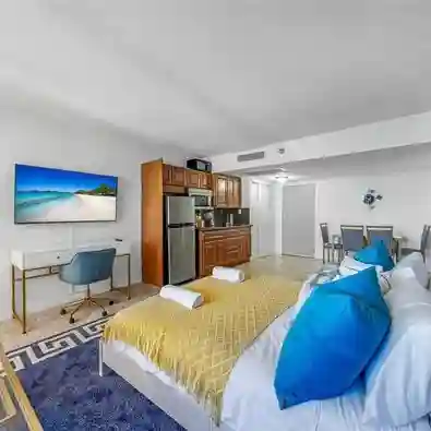 Sunny Isles Ocean Front! Bills incl