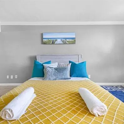 Sunny Isles Ocean Front! Bills incl