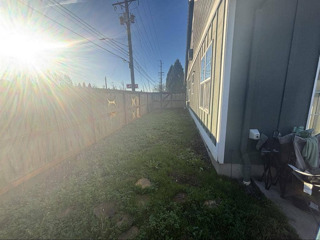 Master bedroom open for next lease